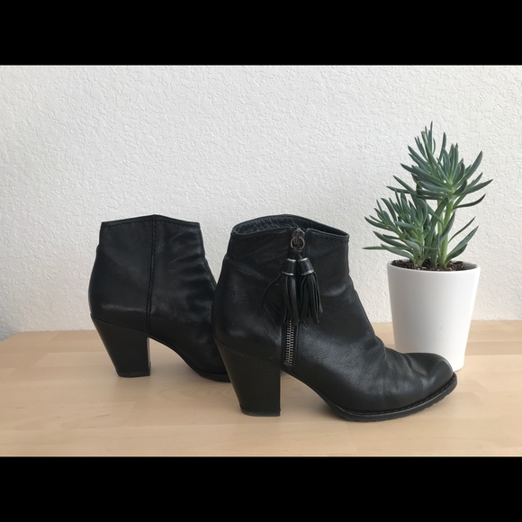 Stuart Weitzman Prancing Ankle Boots - Picture 2 of 5